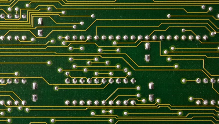 Traces on PCB